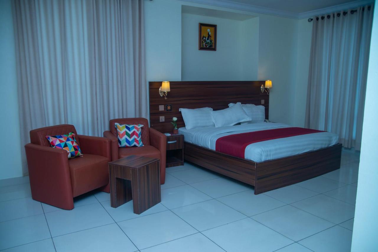Posh Hotel And Suites Victoria Island Лагос Экстерьер фото