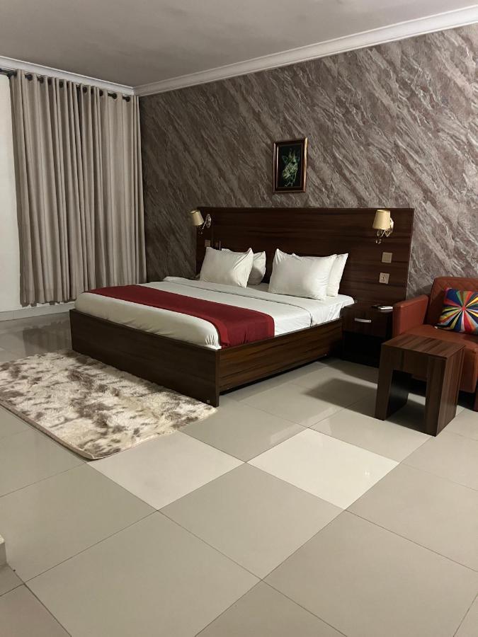 Posh Hotel And Suites Victoria Island Лагос Экстерьер фото